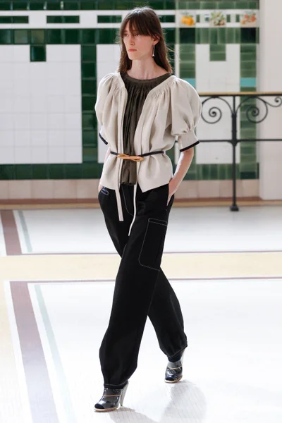 Look 15